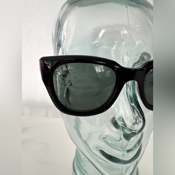 Ray-Bans Black Wayfarer Women’s RB 4178 52 mm Cat Eye Sunglasses RayBans - Picture 9 of 15